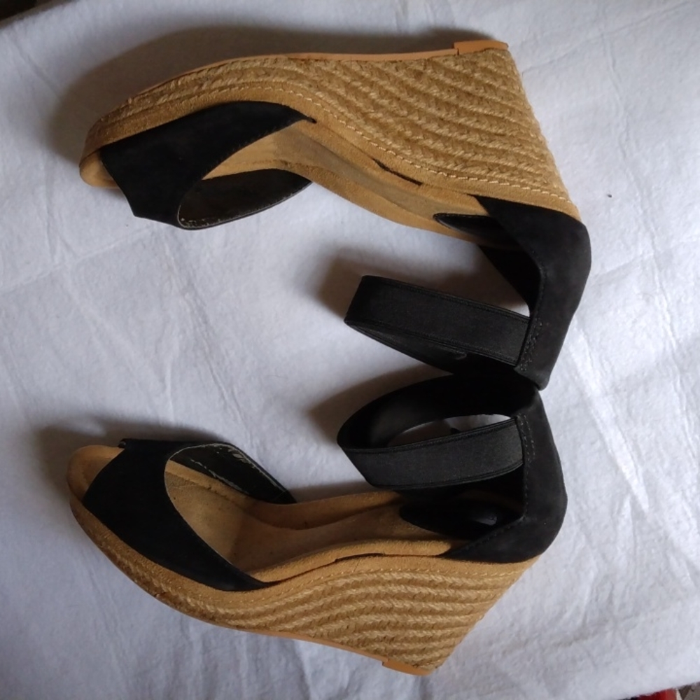 Giani Bernini Black Open-Toe Espadrille Wedge Sandals - Picture 3 of 5